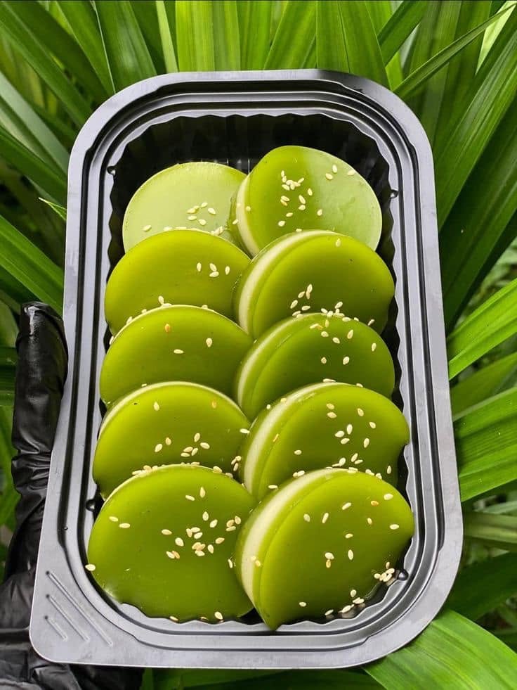 Bánh bò lá dứa xanh mềm xốp